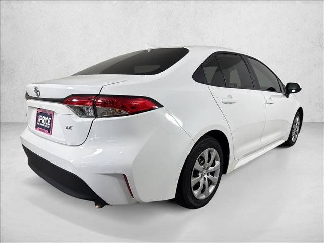 Used 2025 Toyota Corolla LE w/ Convenience Package FWD image 3