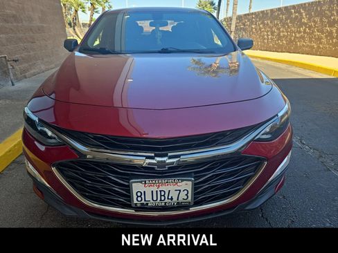 Used 2019 Chevrolet Malibu RS w/ LPO, Convenience Package 1 FWD image 2