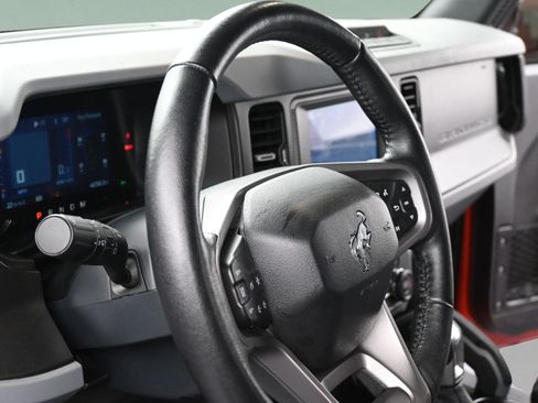 Used 2023 Ford Bronco Big Bend w/ Sasquatch Package AWD/4WD image 13