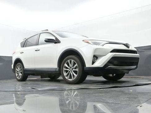 Used 2016 Toyota RAV4 Limited w/ Advanced Technology Package FWD image 9