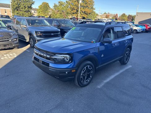 Used 2024 Ford Bronco Sport Outer Banks w/ Tech Package image 8
