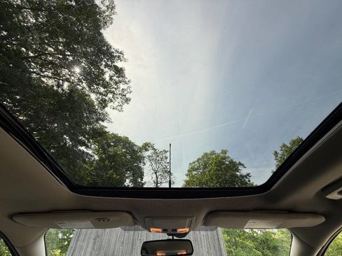 Used 2014 Ford Edge Limited w/ Equipment Group 302A AWD/4WD image 16