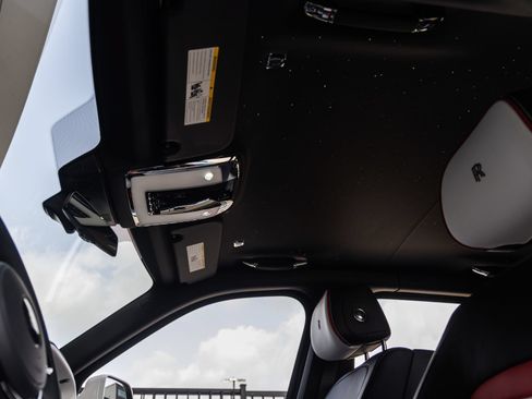 New 2026 Rolls-Royce Cullinan AWD/4WD image 28