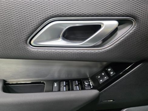 Used 2022 Land Rover Range Rover Velar R-Dynamic S AWD/4WD image 17