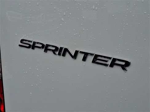 Used 2025 Mercedes-Benz Sprinter 2500 image 29
