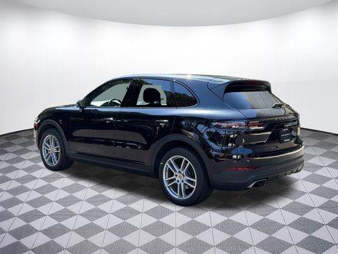 Used 2023 Porsche Cayenne AWD/4WD image 3