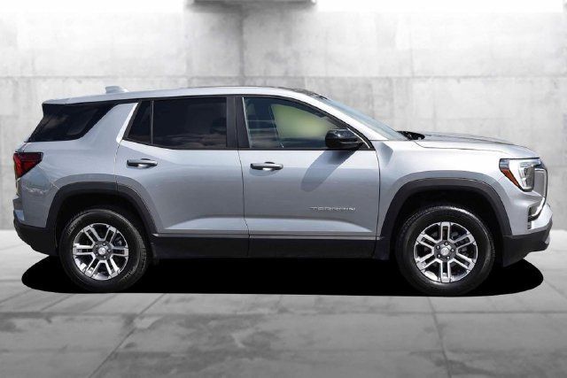 Used 2025 GMC Terrain Elevation FWD image 5