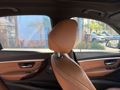 Used 2016 BMW 340i Sedan RWD image 16
