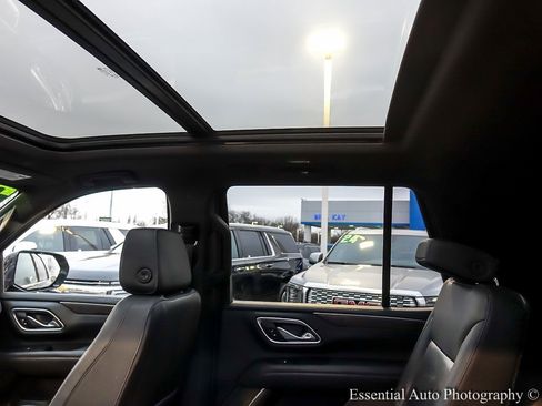 Used 2021 Chevrolet Tahoe LT w/ LT Signature Package image 17