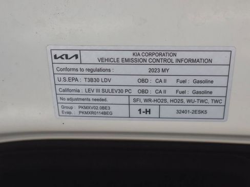 Used 2023 Kia Soul S FWD image 14