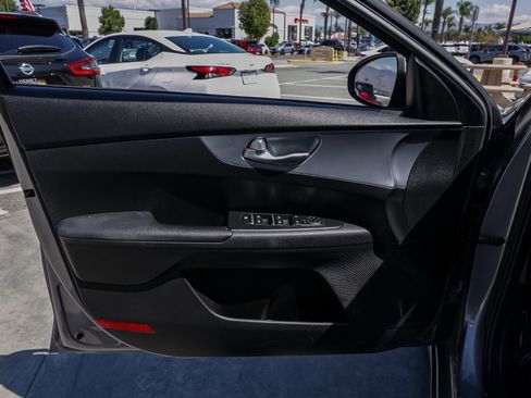 Used 2023 Kia Forte LXS FWD image 13