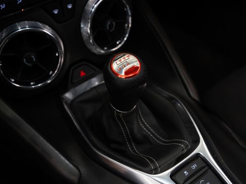 Used 2023 Chevrolet Camaro LT RWD image 13