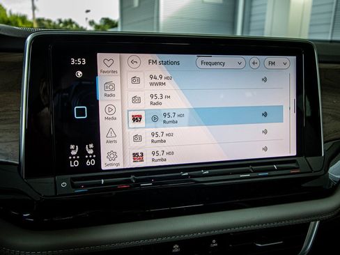 New 2026 Volkswagen Atlas SE image 38