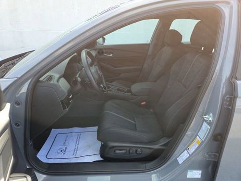 Used 2025 Honda Accord Sport image 18