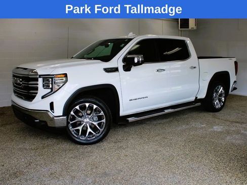 Used 2022 GMC Sierra 1500 SLT w/ SLT Convenience Package AWD/4WD image 1