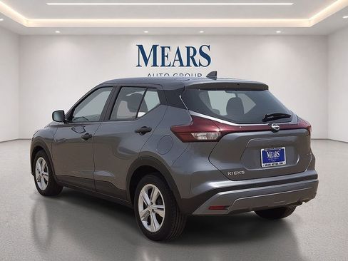 Used 2024 Nissan Kicks S FWD image 3