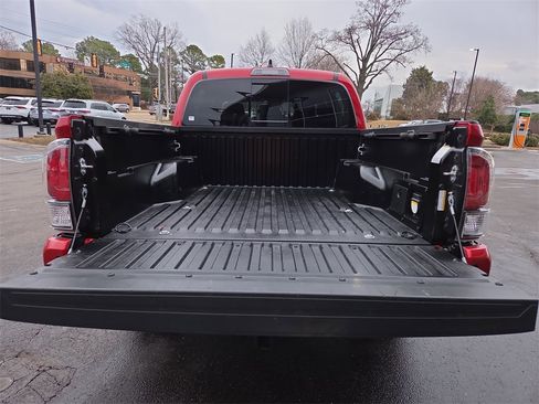 Used 2023 Toyota Tacoma Limited image 16