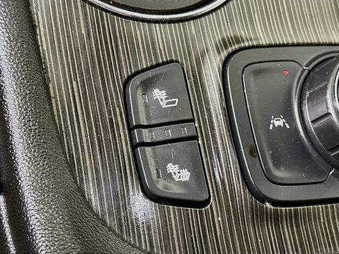 Used 2023 GMC Acadia SLT AWD/4WD image 26
