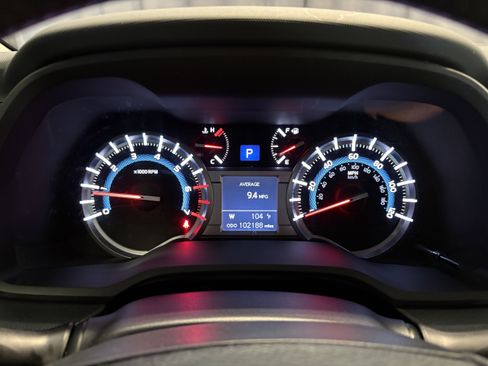 Certified 2017 Toyota 4Runner SR5 AWD/4WD image 25