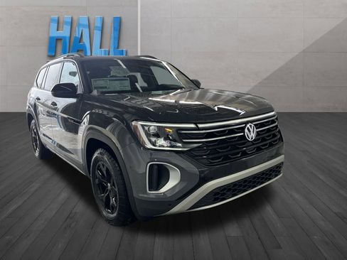 New 2026 Volkswagen Atlas Peak Edition AWD/4WD image 7