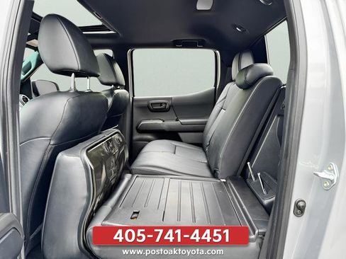 Used 2021 Toyota Tacoma TRD Off-Road w/ TRD Premium Off Road Package AWD/4WD image 14