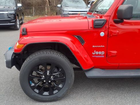 Used 2022 Jeep Wrangler Unlimited Sahara image 7
