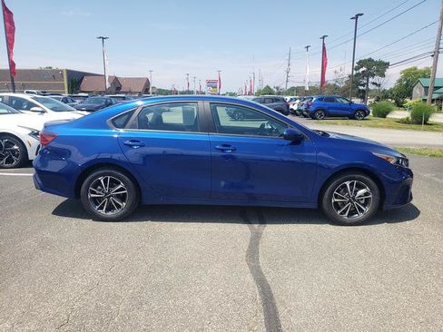 Certified 2024 Kia Forte LXS FWD image 3