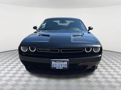 Used 2020 Dodge Challenger SXT RWD image 2