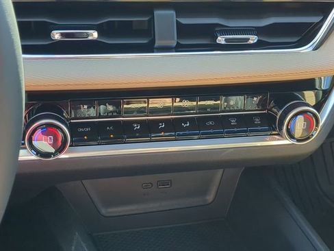 New 2026 Chevrolet Equinox ACTIV w/ Convenience Package III image 33