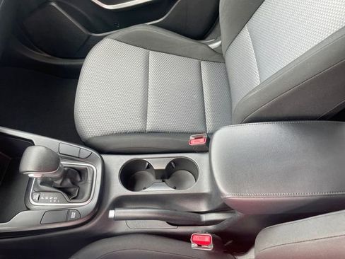 Used 2023 Kia Soul LX w/ LX Technology Package FWD image 25