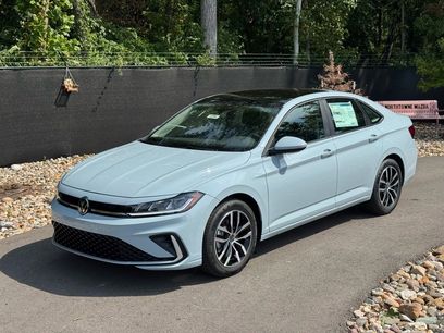New 2025 Volkswagen Jetta SE