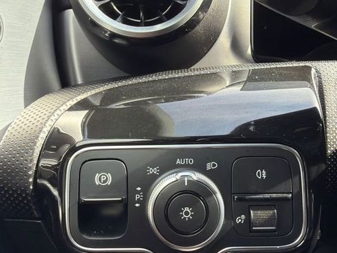 Used 2019 Mercedes-Benz A 220 4MATIC image 20