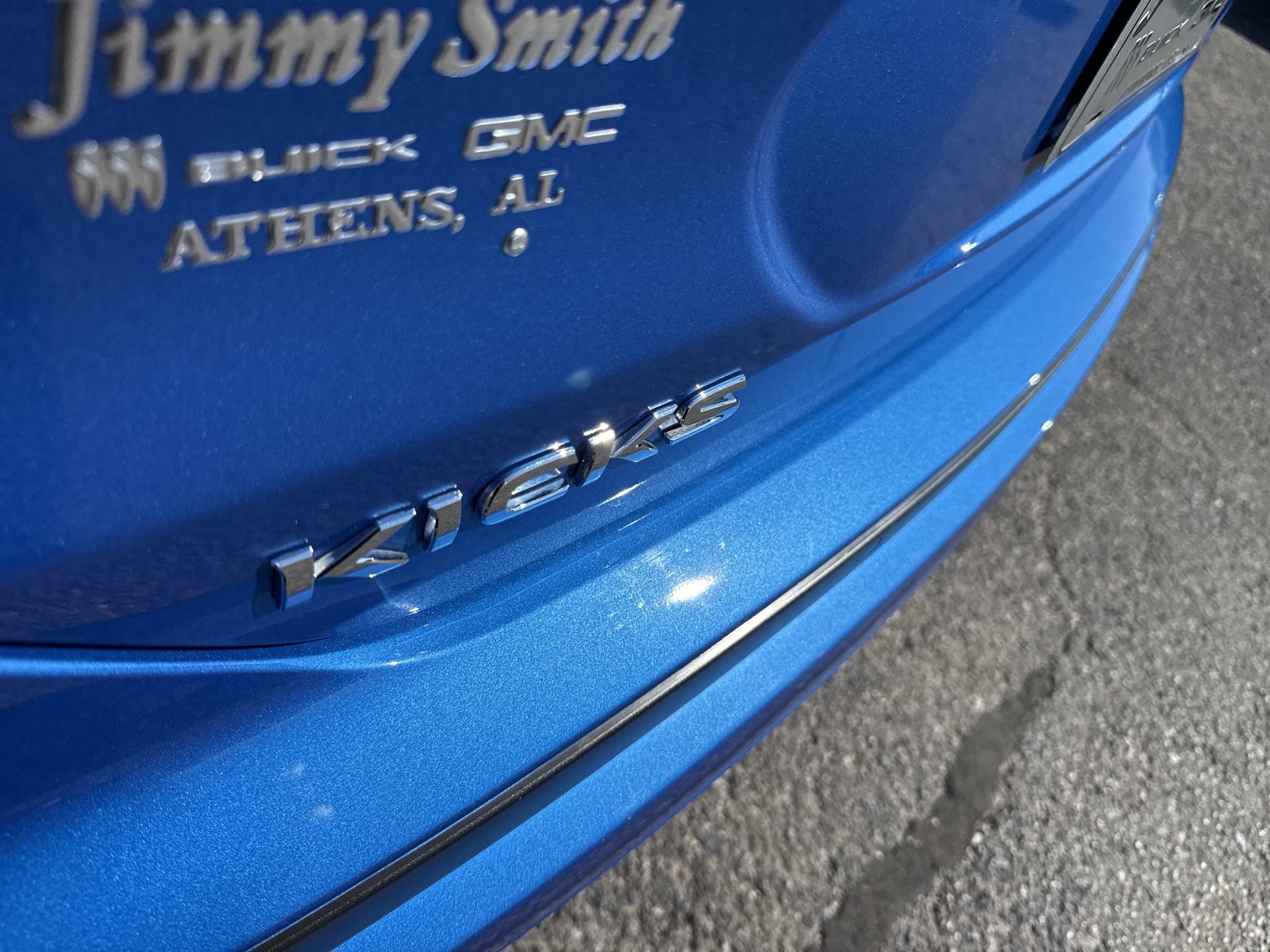 Used 2023 Nissan Kicks SR FWD image 39