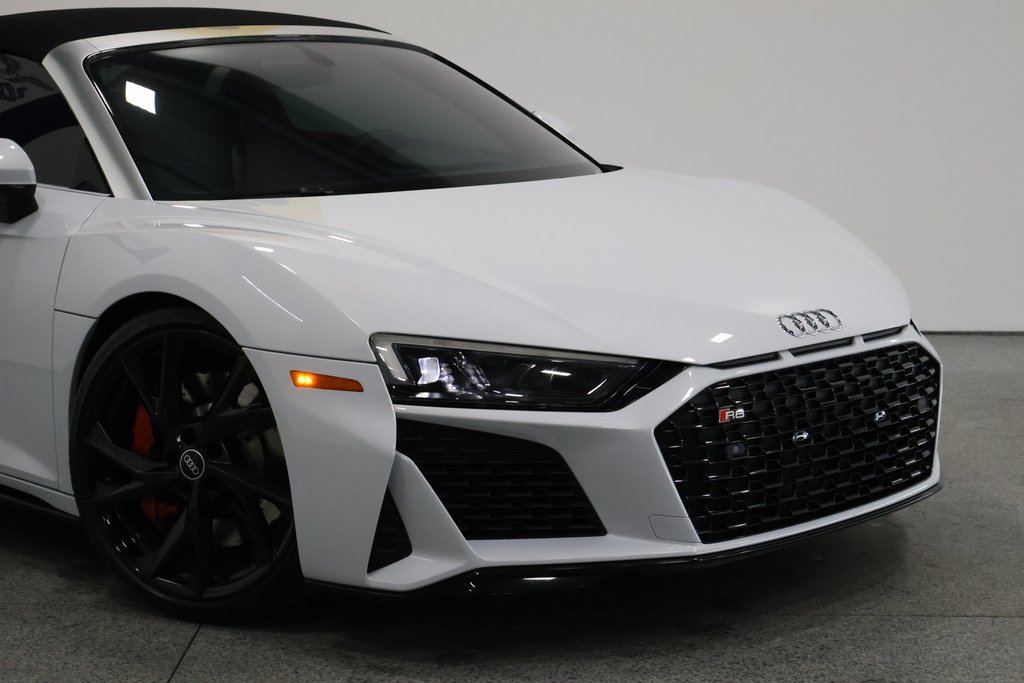 Used 2021 Audi R8 V10 w/ Premium Package RWD image 3