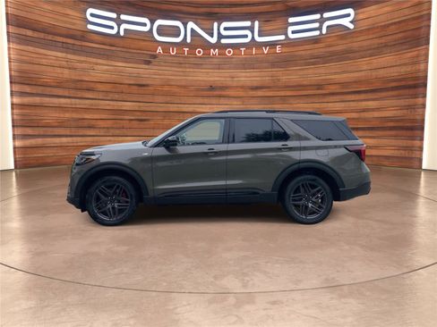 New 2026 Ford Explorer ST-Line w/ ST-Line Street Pack AWD/4WD image 2
