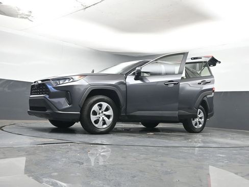 Used 2022 Toyota RAV4 LE image 44