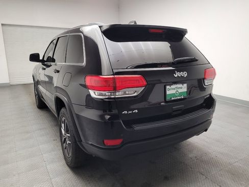 Used 2019 Jeep Grand Cherokee Laredo w/ 18" Wheel & 8.4" Radio Group AWD/4WD image 6