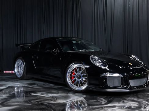 Used 2014 Porsche 911 GT3 image 9