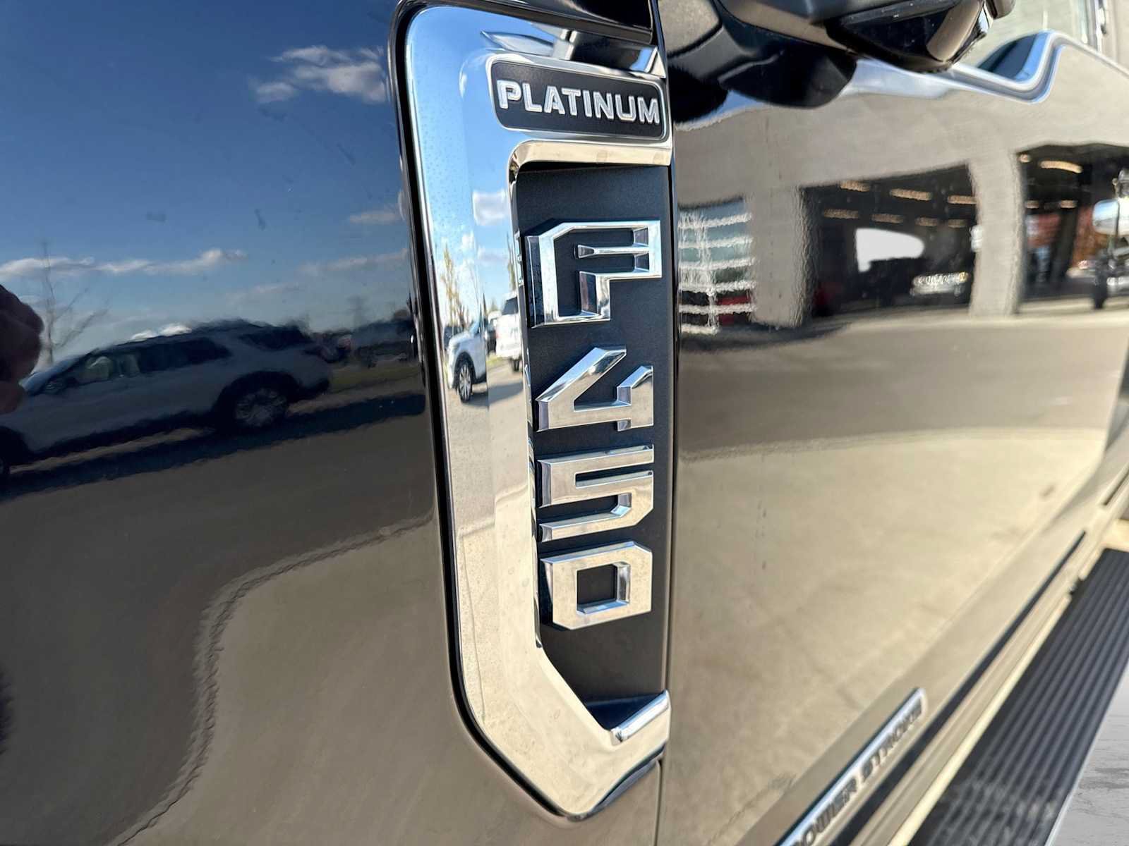 Used 2020 Ford F450 Platinum w/ FX4 Off-Road Package AWD/4WD image 12