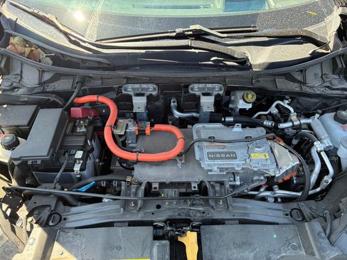 Used 2023 Nissan Ariya AWD image 34