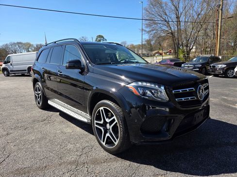 Used 2017 Mercedes-Benz GLS 550 4MATIC image 2
