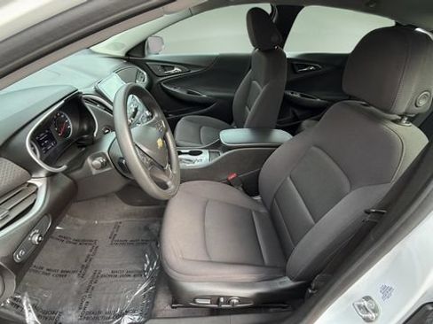 Used 2024 Chevrolet Malibu LS FWD image 18