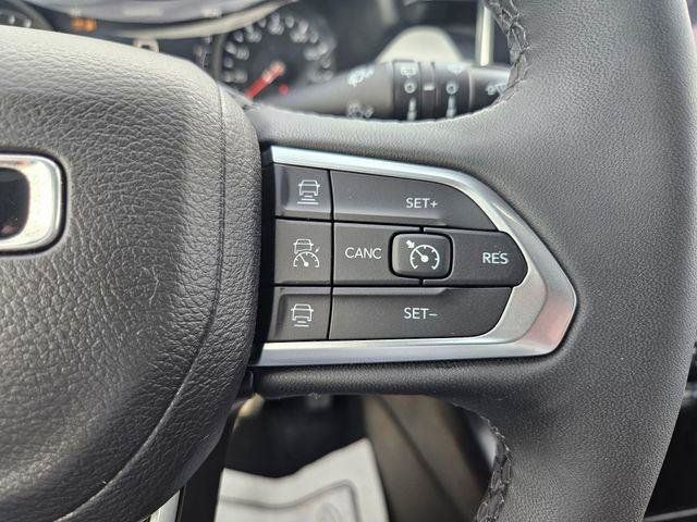 Used 2025 Jeep Compass Limited AWD/4WD image 33