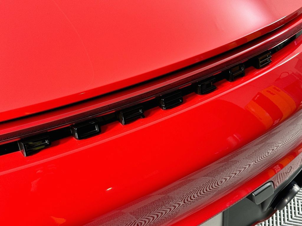 Certified 2021 Porsche 911 Carrera RWD image 33