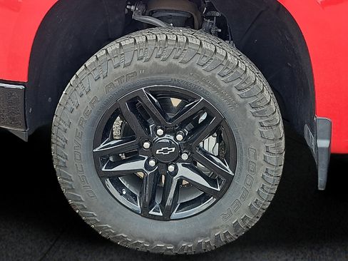 Used 2023 Chevrolet Silverado 1500 Custom Trail Boss AWD/4WD image 8