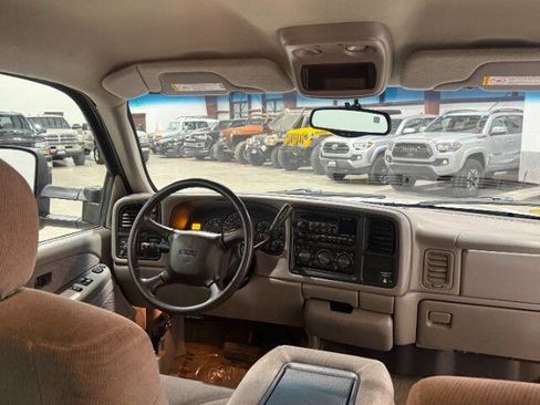 Used 2000 GMC Sierra 1500 SLE image 16