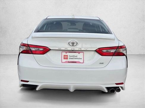 Used 2019 Toyota Camry SE image 7
