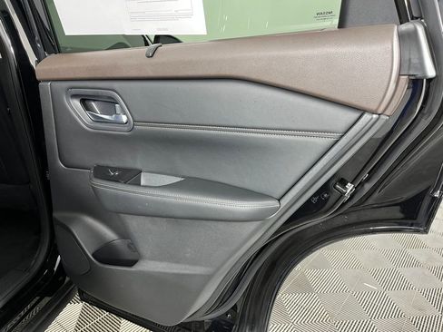 Used 2023 Nissan Rogue SL w/ SL Premium Package AWD/4WD image 14