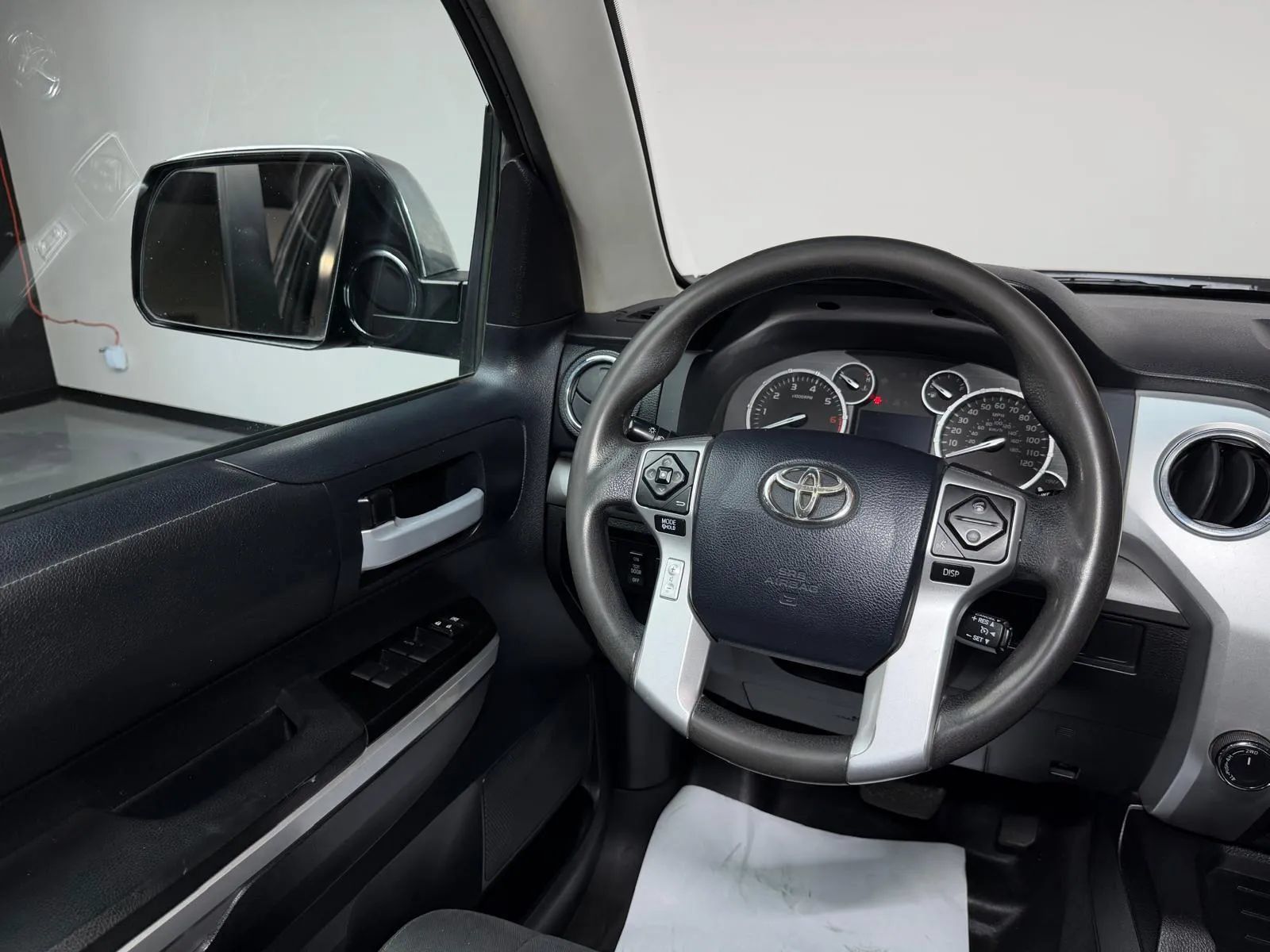 Used 2016 Toyota Tundra SR5 w/ SR5 Upgrade Package AWD/4WD image 20