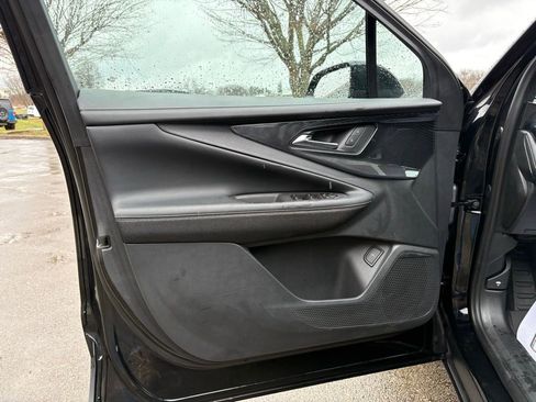 Used 2024 Chevrolet Blazer EV LT image 17